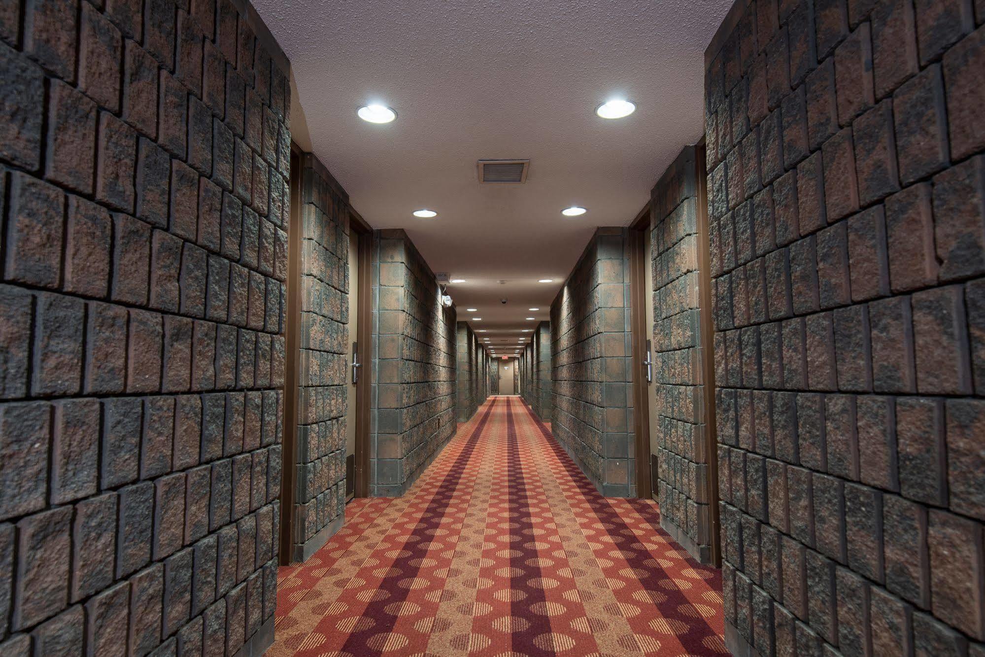 Argyll Plaza Hotel Edmonton Exteriör bild
